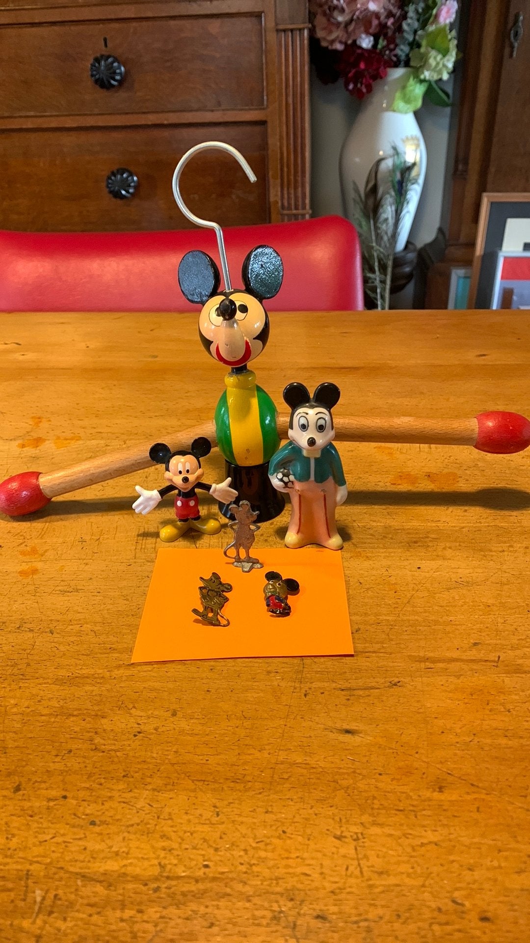 Mickey mouse items. Jaren 50 en nieuwer, Ophalen of Verzenden, Mickey Mouse, Zo goed als nieuw, Beeldje of Figuurtje