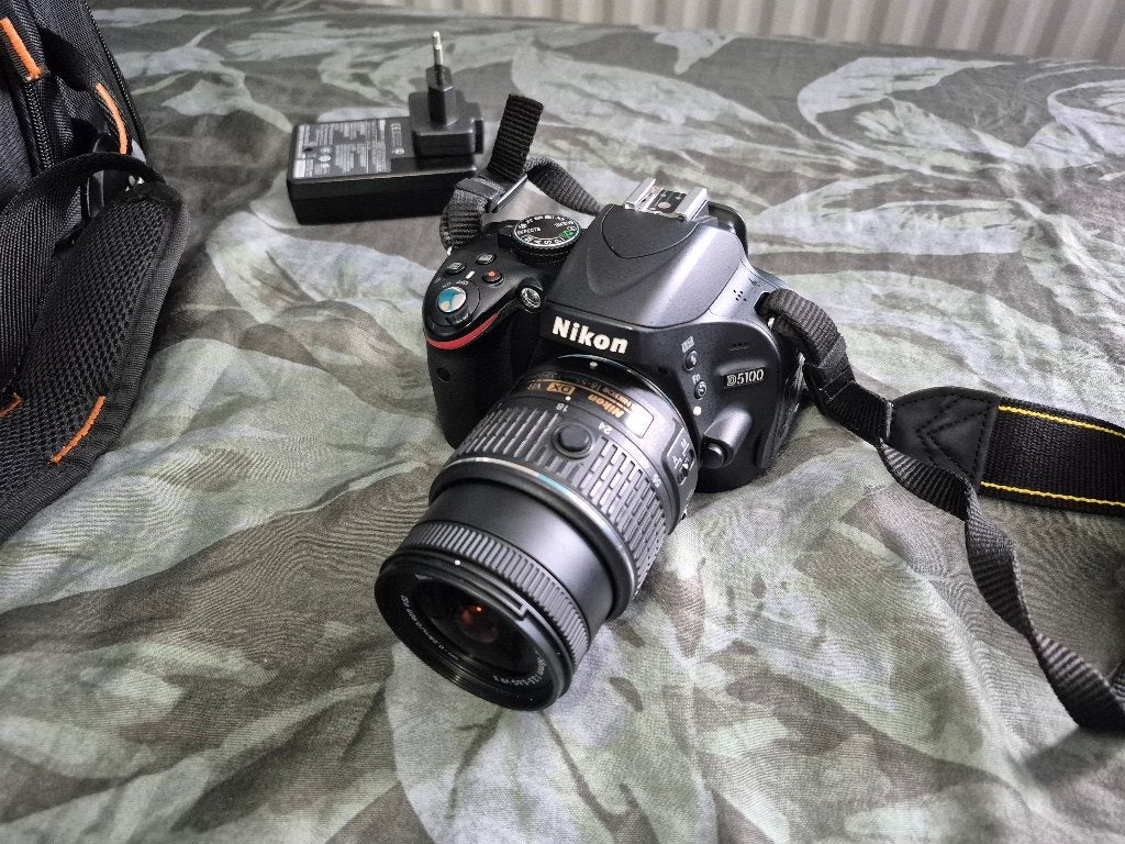 Nikon D5100 + 18-55mm VR Zwart, Gebruikt, Spiegelreflex, Ingebouwde flitser, 16 megapixels