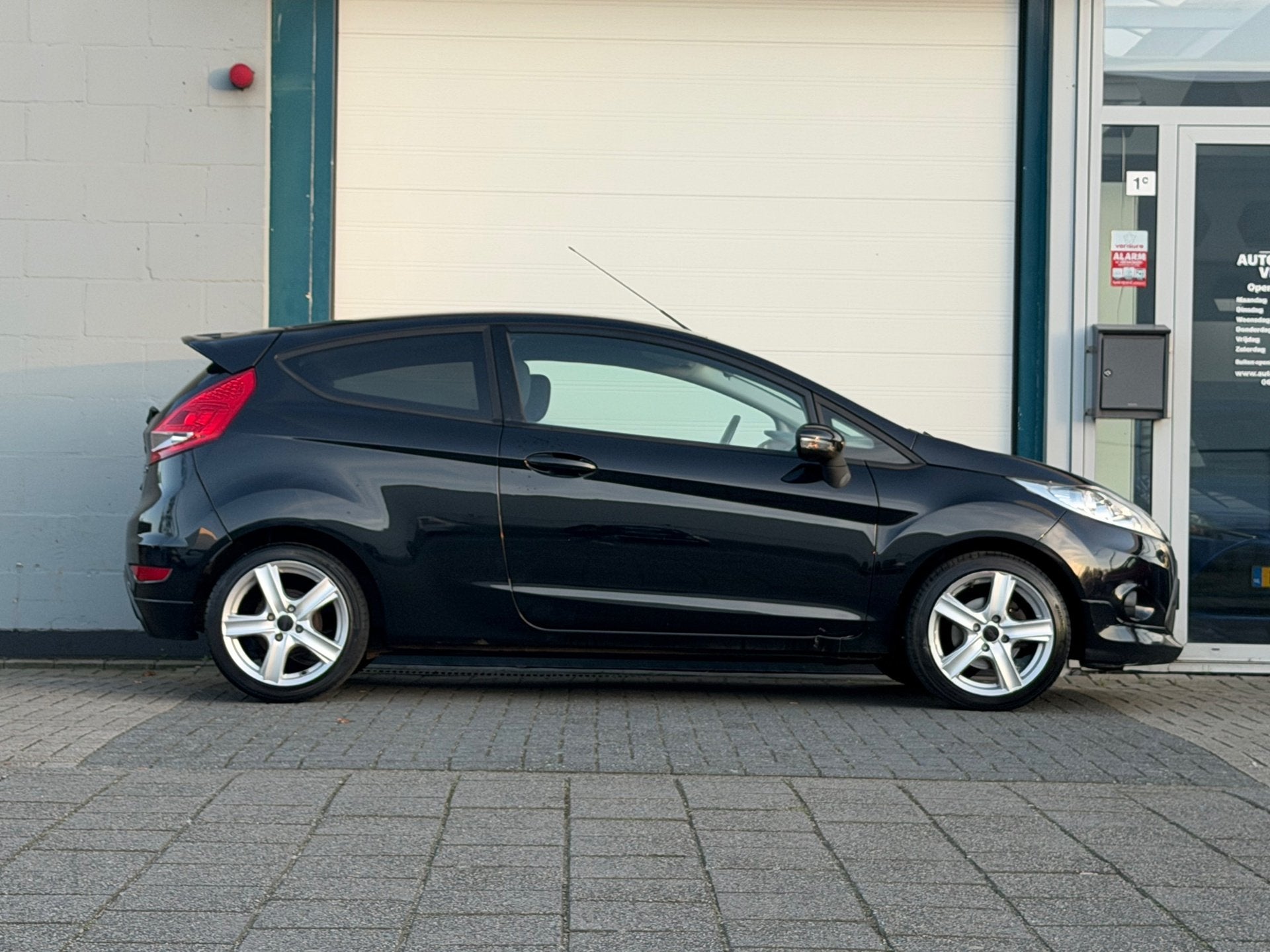 Ford Fiesta 1.4 Ghia Sport Line Airco, Voorwielaandrijving, Euro 5, Gebruikt, 31 €/maand
