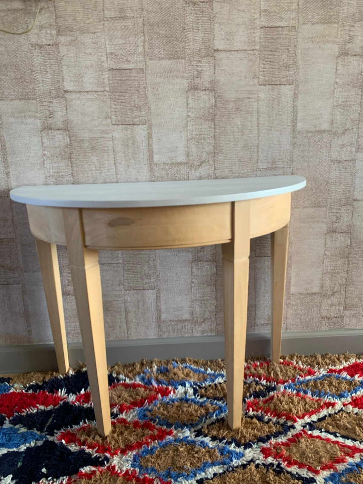 Halfronde sidetable / bijzettafel van hout, Ophalen, Gebruikt, 50 tot 100 cm, Minder dan 25 cm