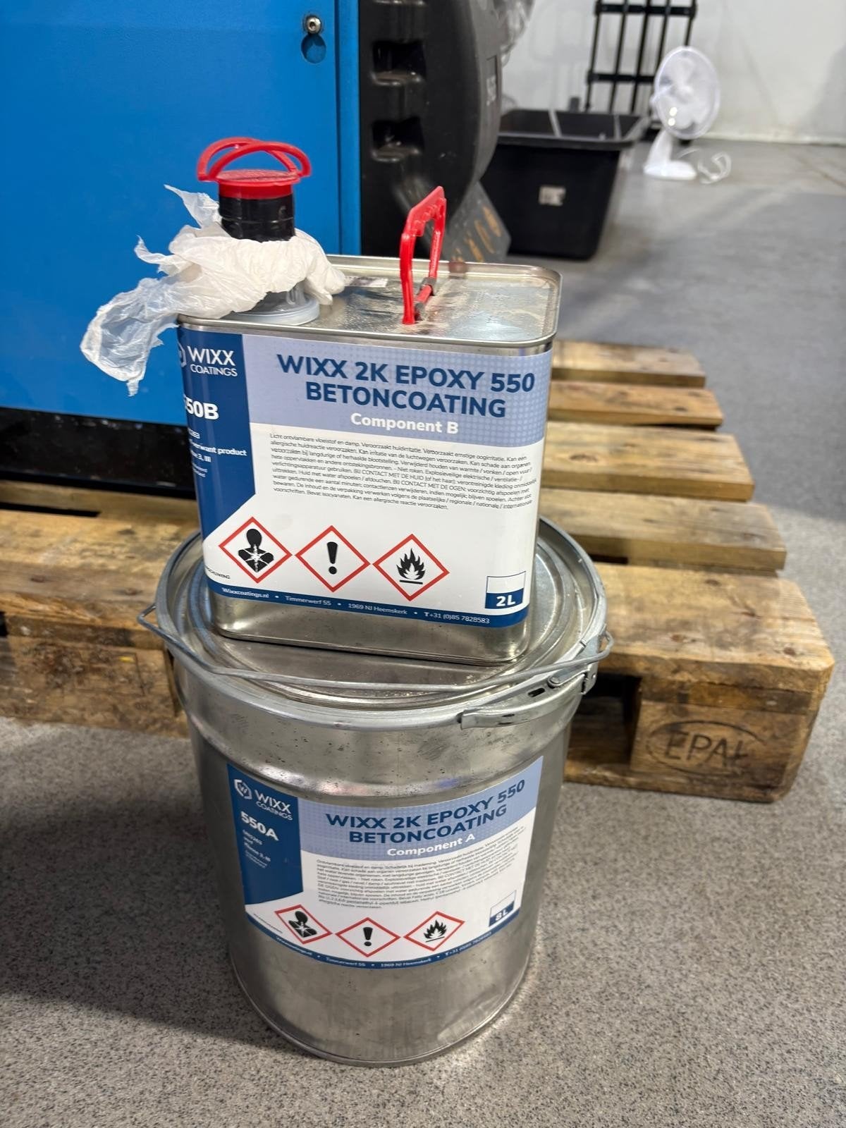 Wixx 2K Epoxy 550 Betoncoating - Component A & B, 5 tot 10 liter, Ophalen, Zo goed als nieuw, Grijs