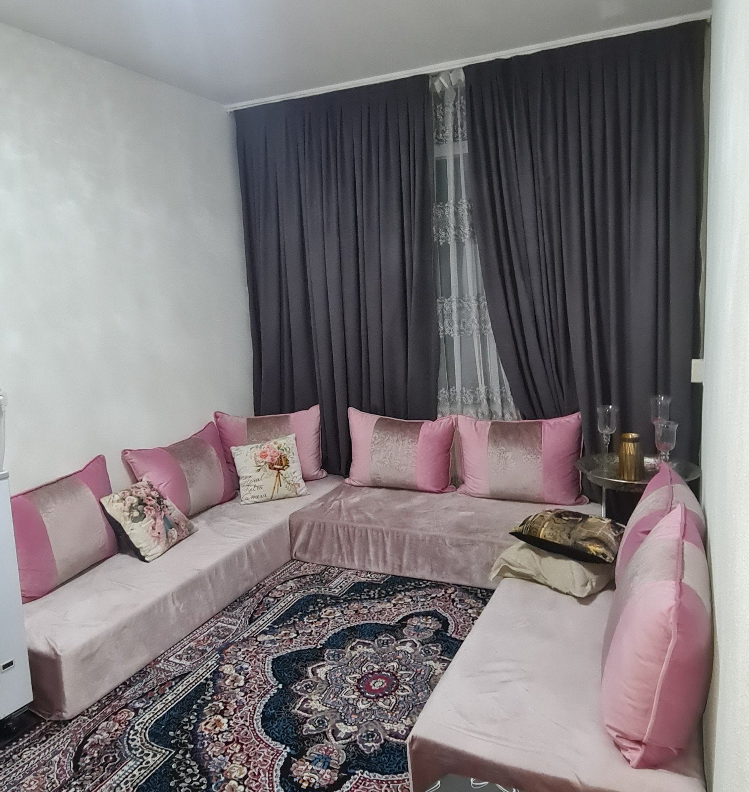 Complete Marokkaanse Seddari Salon - Roze & Kussens, Huis en Inrichting, Ophalen of Verzenden, Zo goed als nieuw, Stof, Marokkaans, Oosters