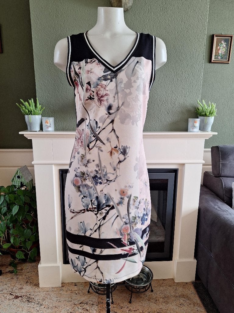 Tramontana bloemen foto print jurk M 38 40, Kleding | Dames, Maat 38/40 (M), Overige kleuren, Verzenden, Tramontana