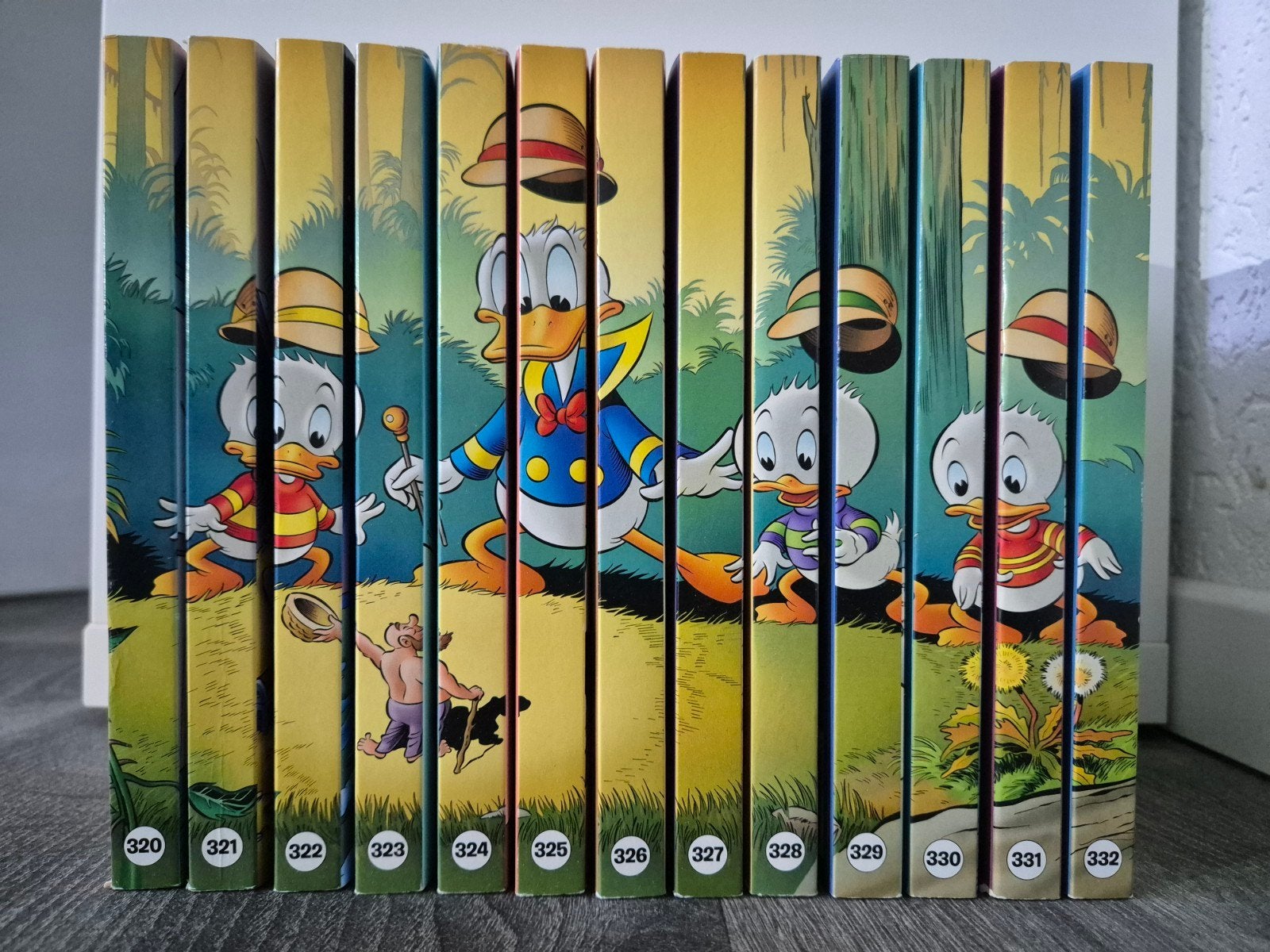 5 complete series Donald duck pockets, setprijs vanaf, Boeken, Stripboeken, Gelezen, Complete serie of reeks, Ophalen of Verzenden