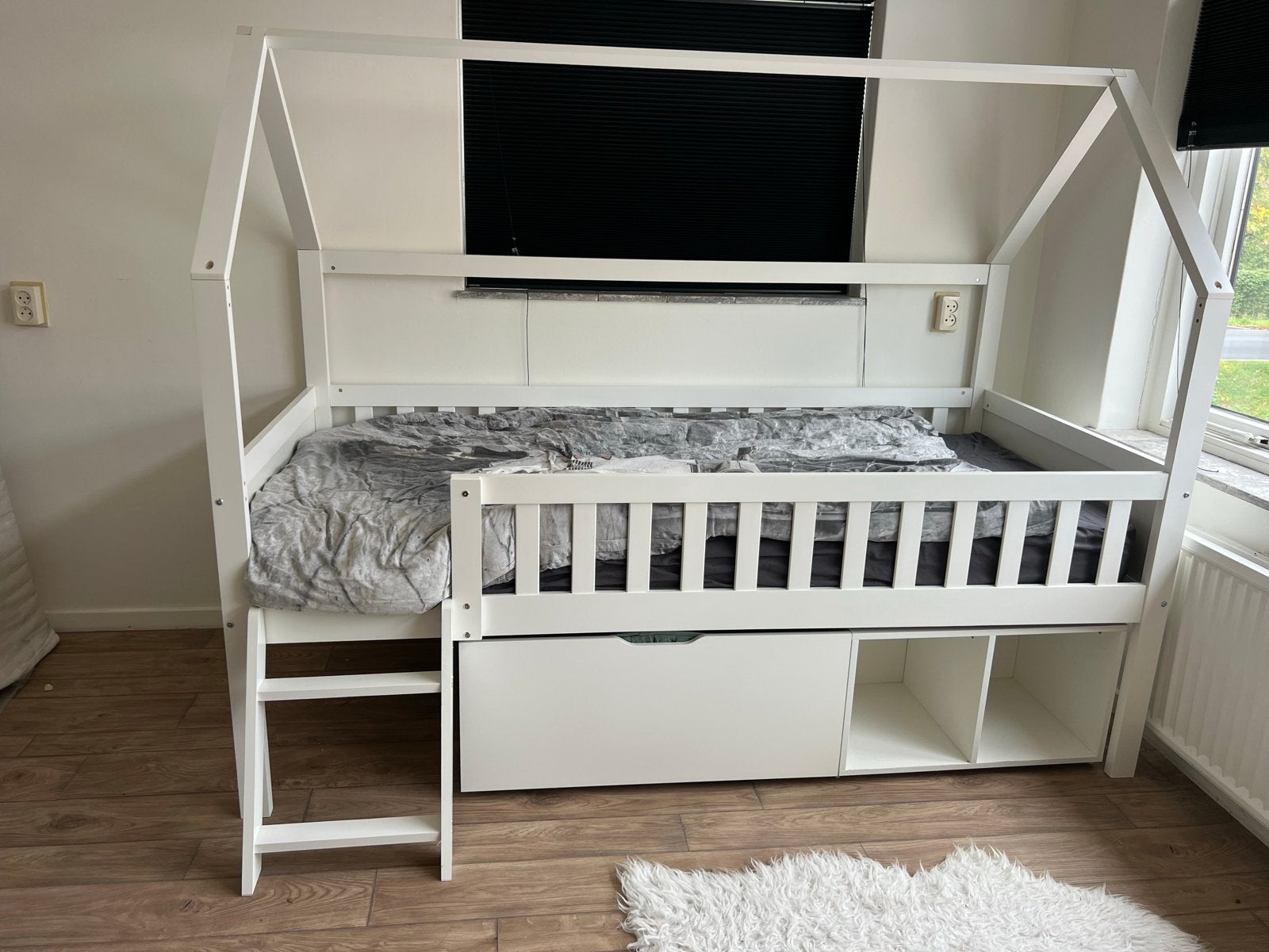 Huisje bed (ongebruikt), Kinderen en Baby's, Ophalen, 85 tot 100 cm, Gebruikt, Lattenbodem