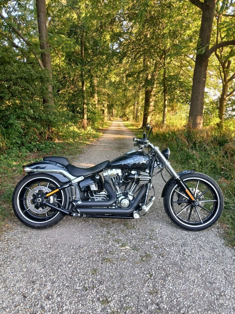 HARLEY-DAVIDSON BREAKOUT, Niet ingevuld, 2 cilinders, 1690 cc, Occasion