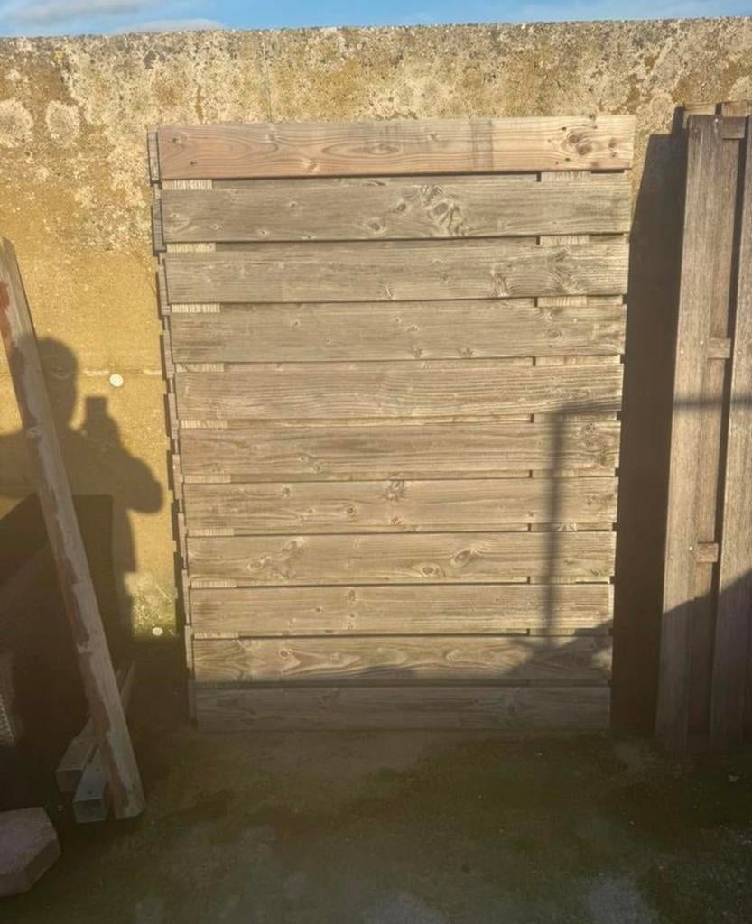 2 schuttingsdelen te koop, Ophalen, 3 tot 6 meter, Hout, 1 tot 2 meter
