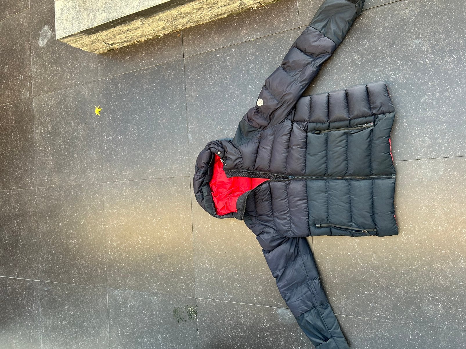 Moncler jas, Ophalen of Verzenden, Zo goed als nieuw, Zwart