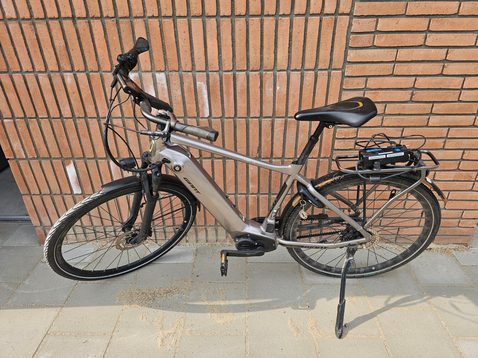 Giant Dailytour E+ met lader, spatbord beschadigd, Ophalen, Gebruikt, Giant, 47 tot 51 cm