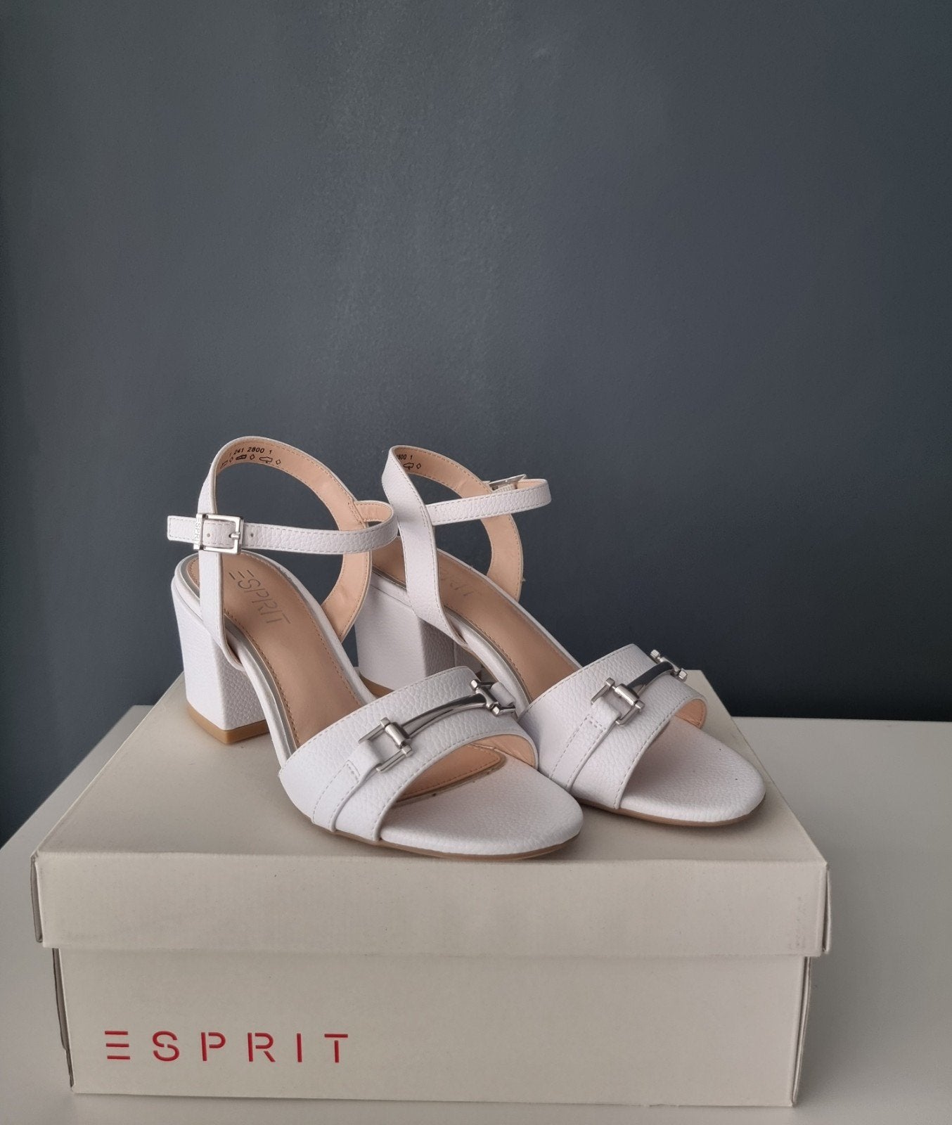 Peeptoe sandalen, maat 36. NIEUW!, Wit, Nieuw, Esprit, Sandalen of Muiltjes