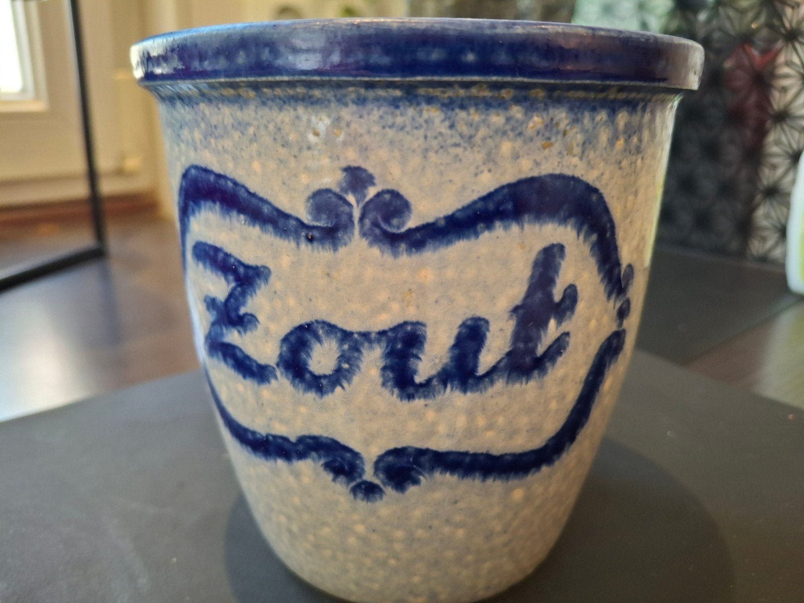 Mooi Keuls zoutpotje - Vintage aardewerk, Ophalen of Verzenden