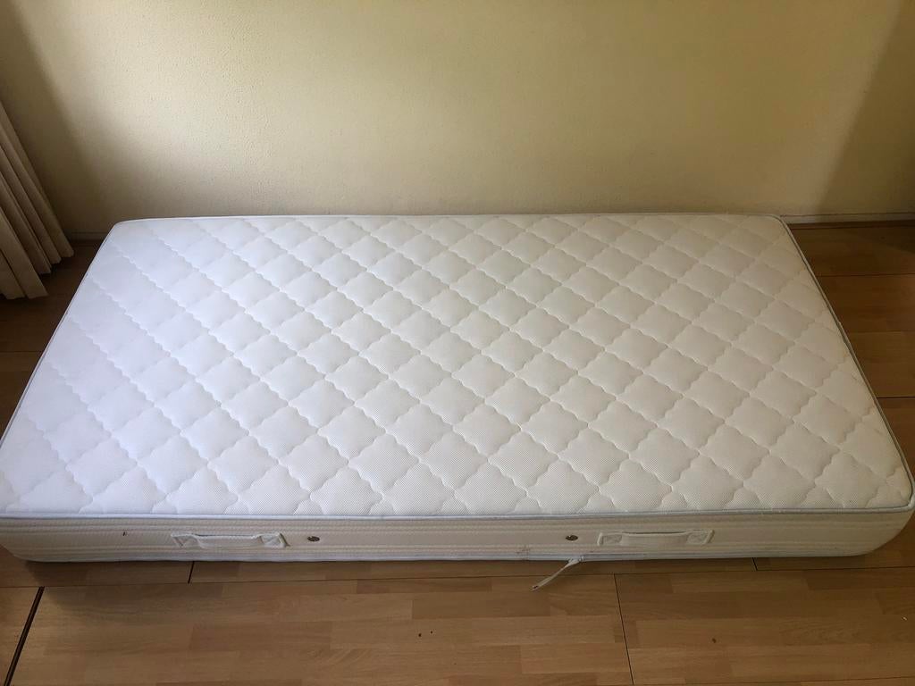 Keurige eenpersoons matras Karlsson 1,00x2,00, Ophalen, 100 cm, Eenpersoons, Zo goed als nieuw