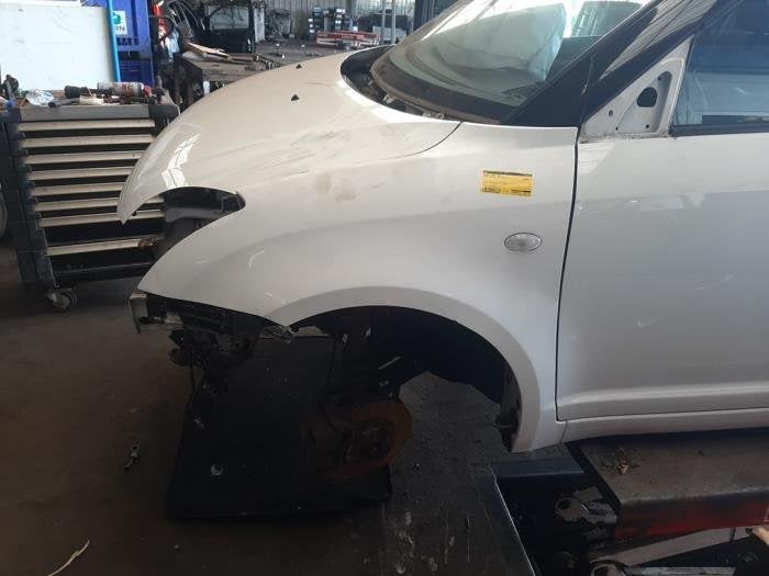 Scherm links-voor van een Suzuki Swift, Gebruikt, -, -, Ophalen of Verzenden