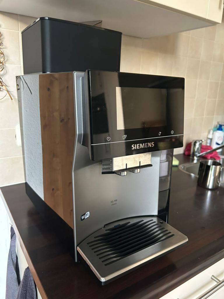 Siemens EQ.700 Volautomaat Koffiemachine, Afneembaar waterreservoir, Gebruikt, 10 kopjes of meer, Koffiemachine