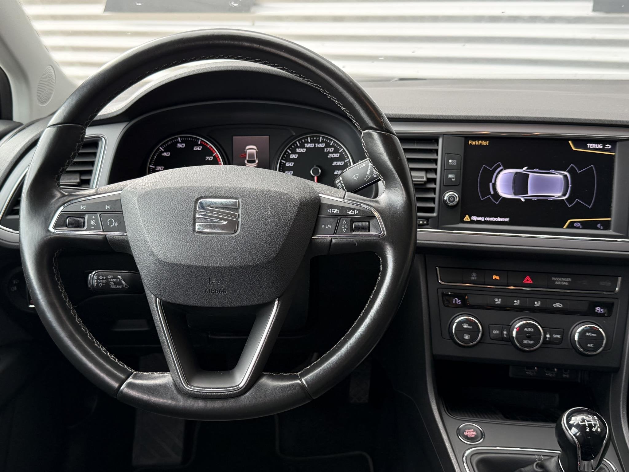 SEAT Leon 1.0 EcoTSI Style Business Intense Navi|PDC V+A|Cli, Auto's, Voorwielaandrijving, Parkeersensor, Stof, Gebruikt