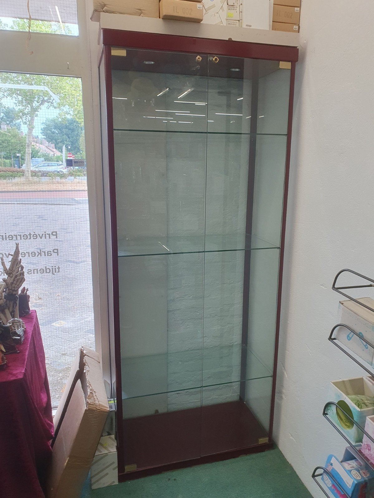 vitrinekast met licht dubbel, Huis en Inrichting, Ophalen, Gebruikt, 50 tot 100 cm, Glas