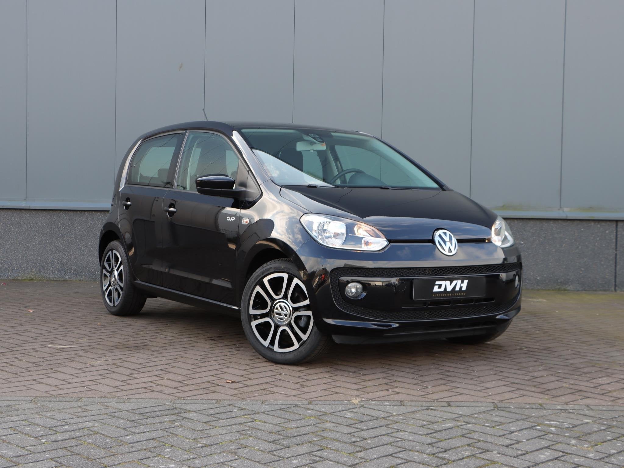 Volkswagen Up! 1.0 cup up! BlueMotion PANO | STOELVERWARMING, Voorwielaandrijving, Stof, Gebruikt, Up!