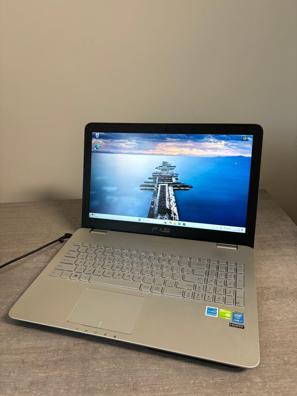 Asus N551J (Intel Core i7 / 16 GB RAM / SSD), Ophalen, Met videokaart, Zo goed als nieuw, SSD