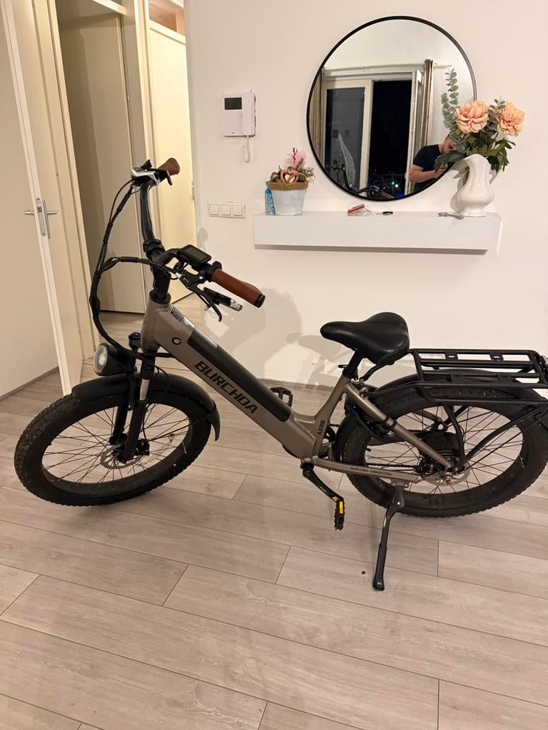 BURCHOA De iPhone wordt ingewisseld voor een telefoon, Fietsen en Brommers, Fietsen | Vouwfietsen, Zo goed als nieuw, 20 inch of meer