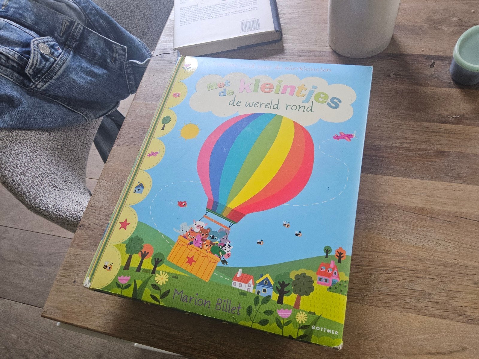marion Billet - Met de kleintjes de wereld rond, Nosy Crow; Marion Billet, 3 tot 4 jaar, Ophalen of Verzenden, Zo goed als nieuw