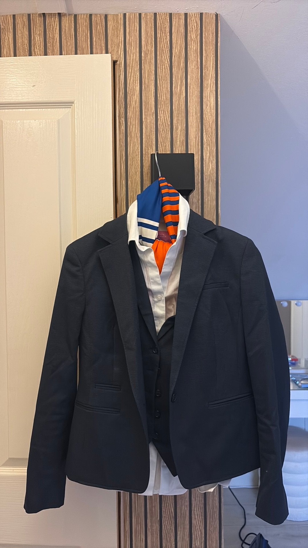 Deltion uniform luchtvaart, Ophalen, Zo goed als nieuw