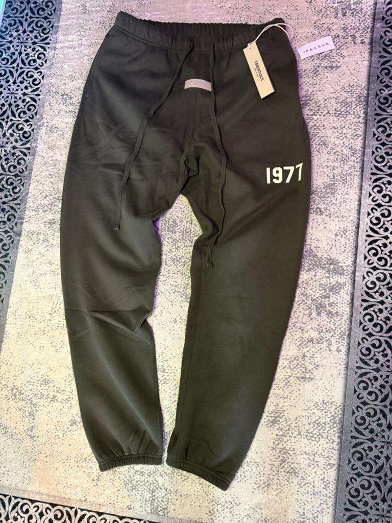 Essentials 1977 maat M, Ophalen of Verzenden, Zo goed als nieuw, Maat 38/40 (M)