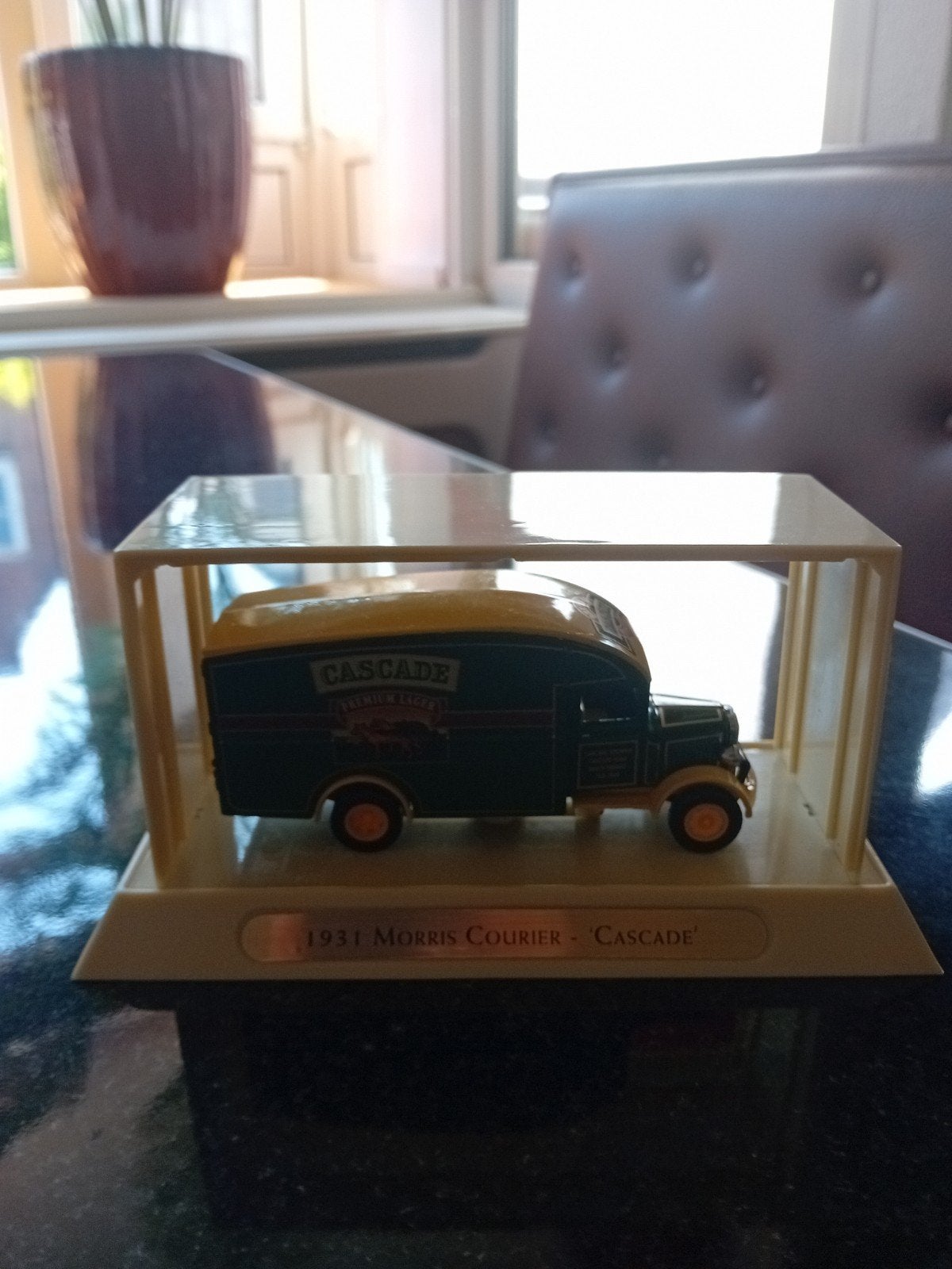 Matchbox Models of Yesteryear 1931 Morris Courier 'Cascade', Ophalen, Zo goed als nieuw