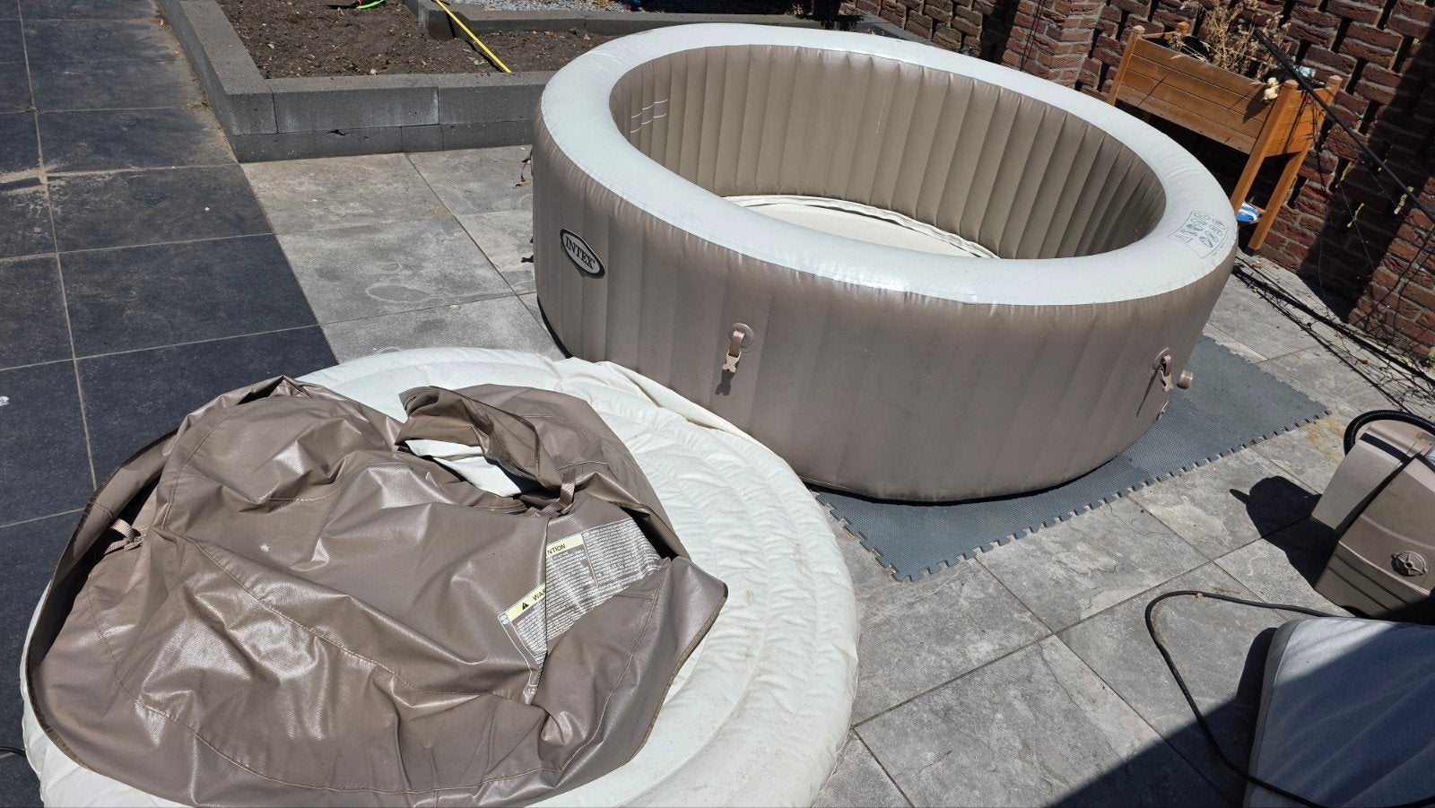 Intex jacuzzi (lek), Ophalen of Verzenden, Gebruikt, Filter, Opblaasbaar