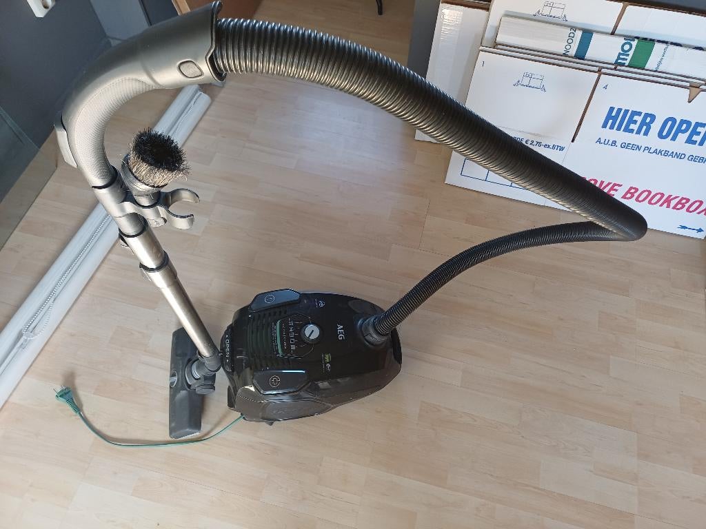 AEG VX7 2 ÖKOX stofzuiger met 9 reserve S-bags, Witgoed en Apparatuur, Stofzuigers, Gebruikt, Stofzuiger, Minder dan 1200 watt