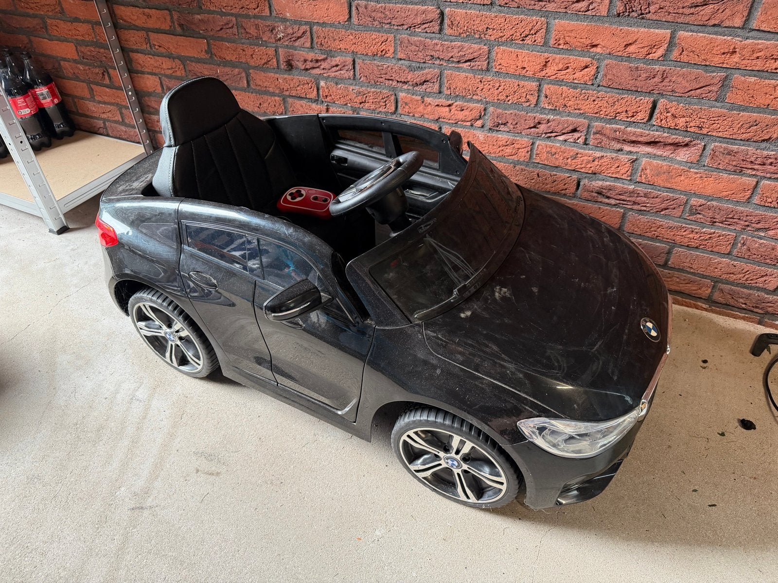BMW X6 elektrische kinderauto met afstandsbediening, Ophalen, Zo goed als nieuw, Loopvoertuig