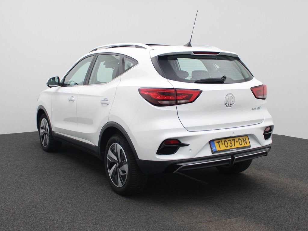 MG MG ZS EV EV Long Range Luxury 70 kWh, Auto's, MG, 12 maanden, Gebruikt, ZS, Wit