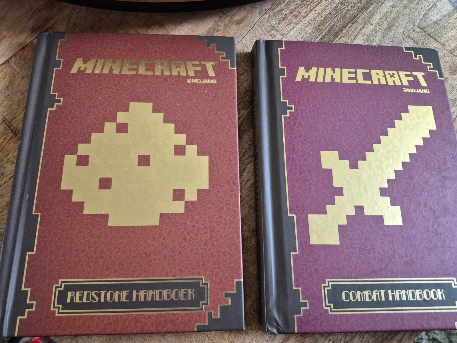 Minecraft Handboeken: Redstone & Combat (2 boeken), Ophalen of Verzenden, Zo goed als nieuw, Overige merken