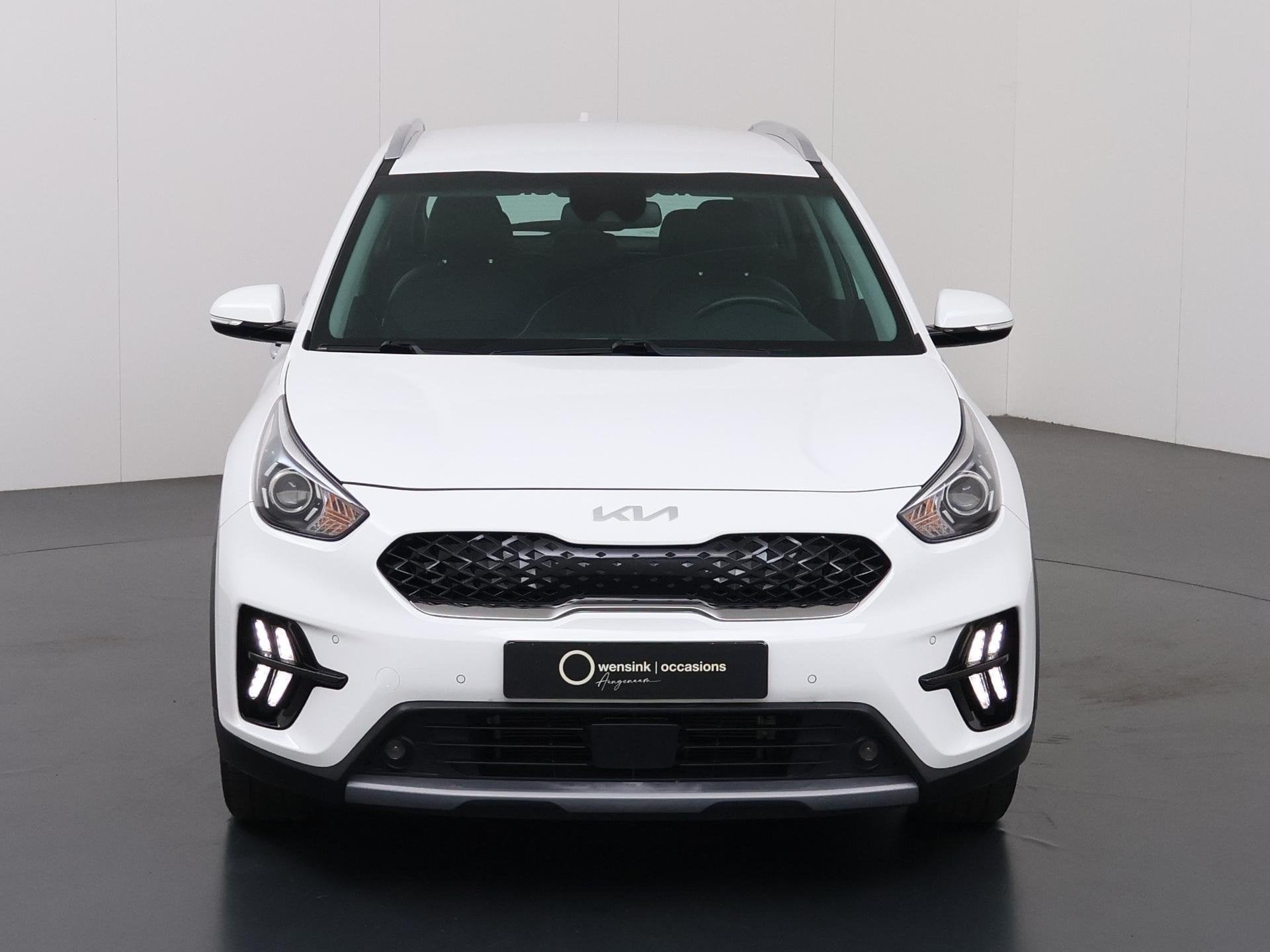 Foto 3 van Kia Niro 1.6 GDi PHEV DynamicLine | Trekhaak | Stoel/Stuurwi
