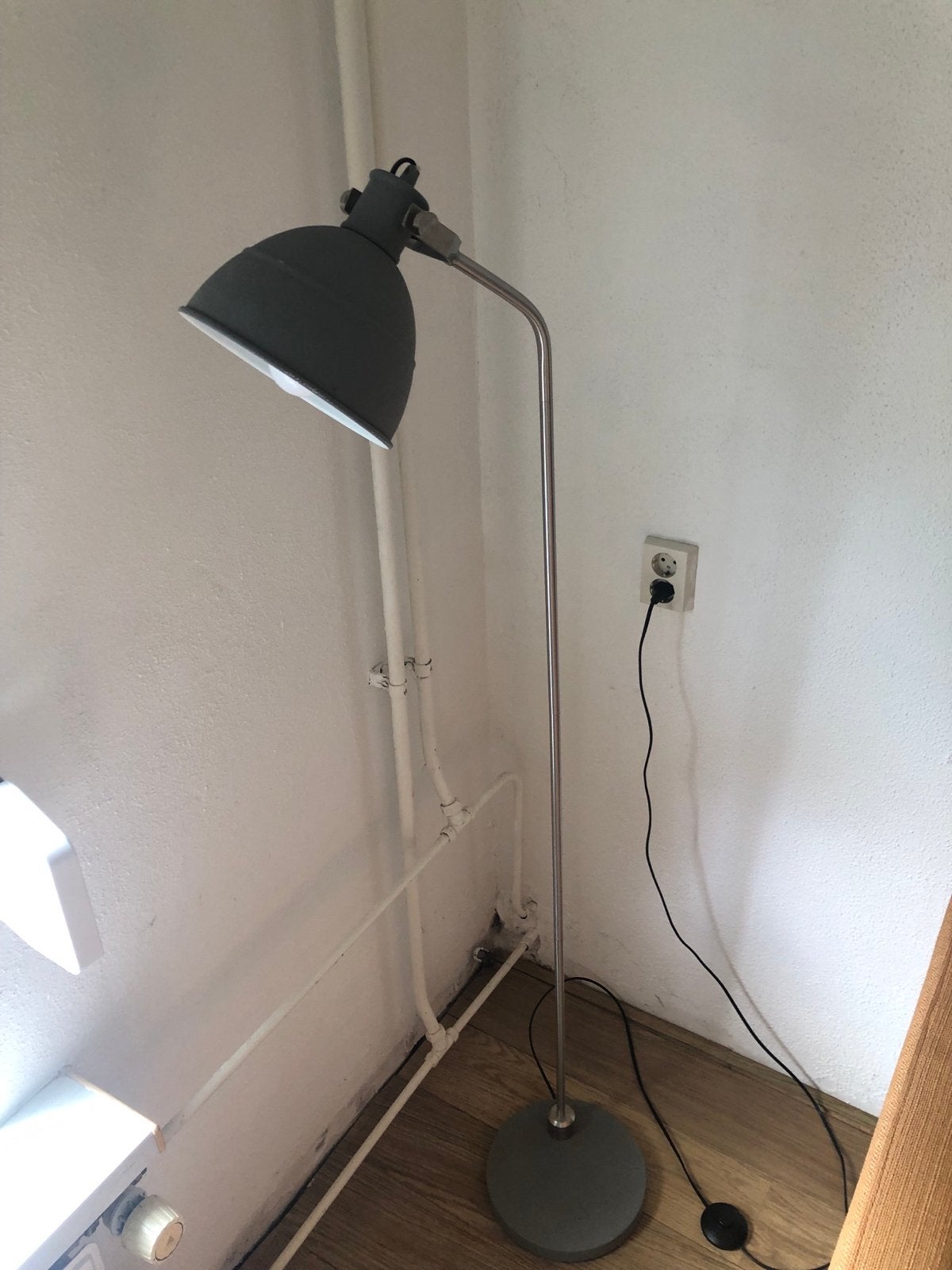 Vloerlamp met verstelbare kap - 150 cm hoog, Ophalen, Gebruikt, Metaal, 150 tot 200 cm