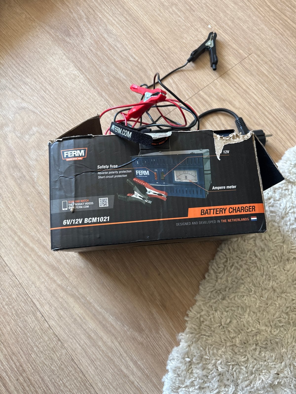 Ferm Acculader 6V/12V BCM1021 - Veilig en Betrouwbaar, Ophalen of Verzenden, Gebruikt, Universele onderdelen