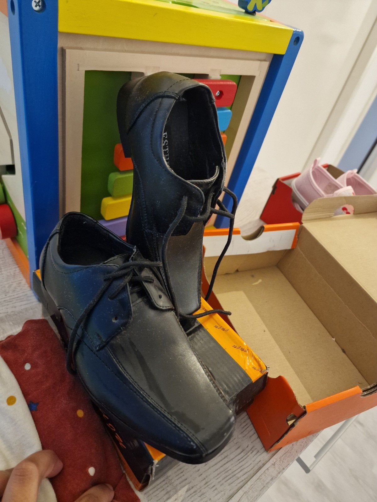 Nette jongensschoenen maat 26 - Zwart, Ophalen, Schoenen, Nieuw, Esther