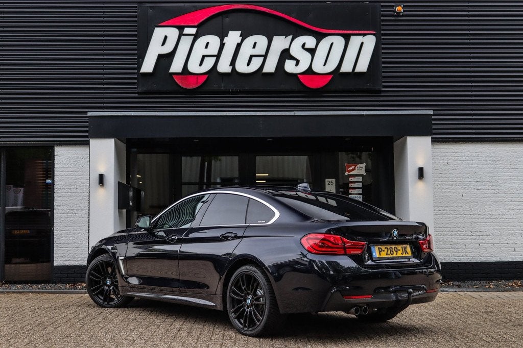 BMW 4-serie Gran Coupé 435d xDrive M-Pakket EXPORTPRIJS BTW, Auto's, BMW, Automaat, Adaptive Cruise Control, Zwart, Bedrijf