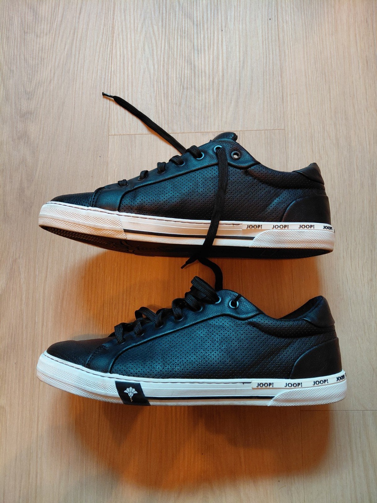 Joop! sneakers - Zwart - Maat 44 - Zo goed als nieuw, Joop!, Zwart, Ophalen of Verzenden, Sneakers of Gympen