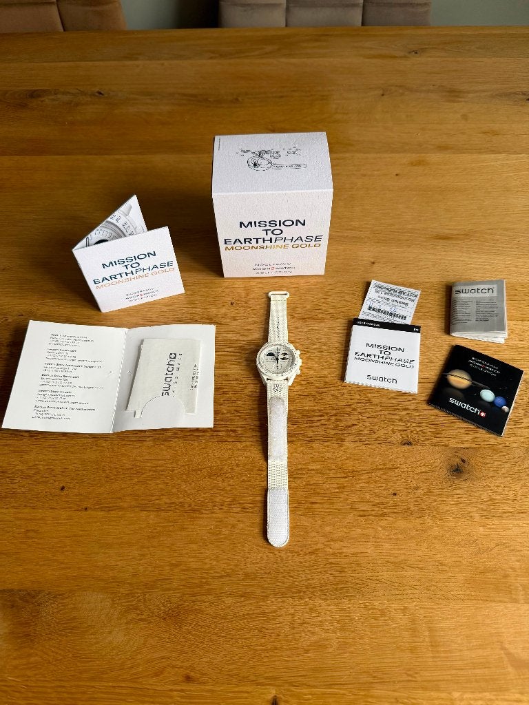 Swatch X Omega Mission to Earthphase Moonshine Gold, Kunststof, Polshorloge, Swatch, Nieuw