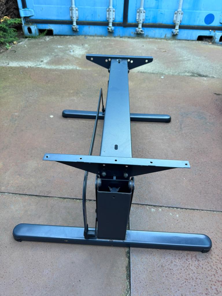 Ondestel bobby caravan tafel, Ophalen, Zo goed als nieuw