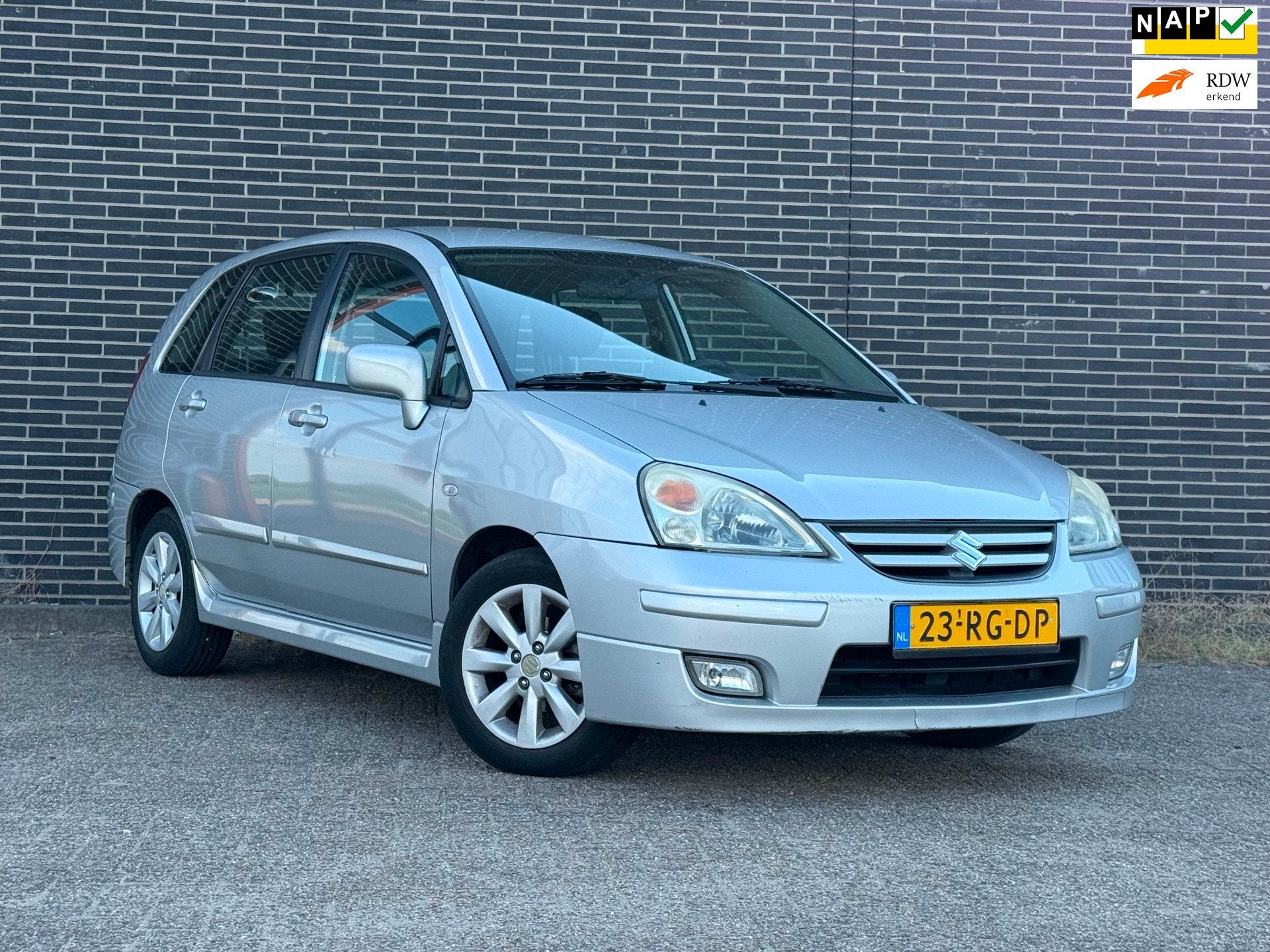 Suzuki Liana 1.6 Exclusive Airco, Nieuwe Apk!, Voorwielaandrijving, Metallic lak, 4 cilinders, 400 kg