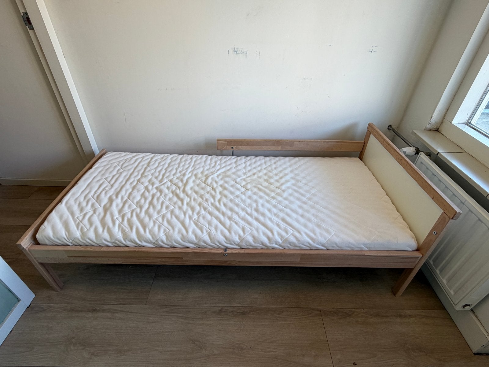IKEA Sniglar peuterbed met matras, Ophalen, Gebruikt, Beige, 190 cm of minder