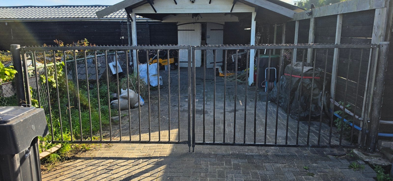 Poort  - 520 cm breed, 114 cm hoog, Met poort, Gebruikt, IJzer, Spijlenhekwerk