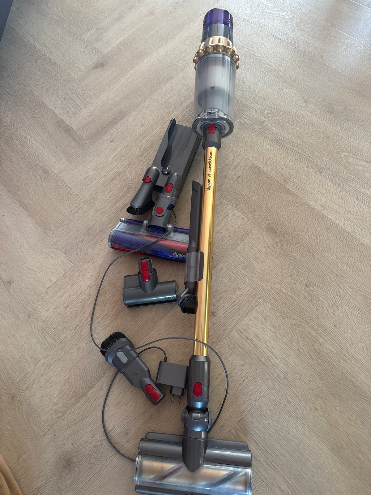 Dyson V11 Absolute Pro Steelstofzuiger kapot!, Witgoed en Apparatuur, Gebruikt, Draadloos, Ophalen of Verzenden, Dyson