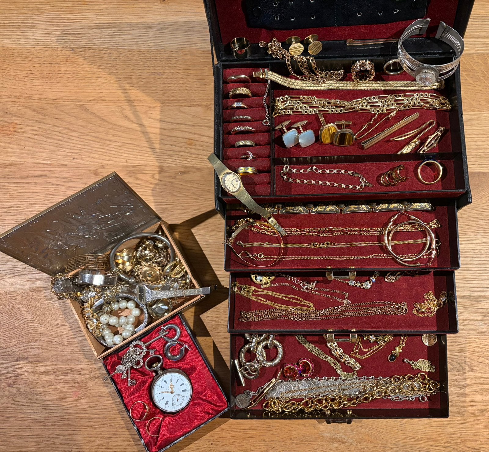 Antieke gouden en zilveren sieraden, Verzenden, Goud, Armband