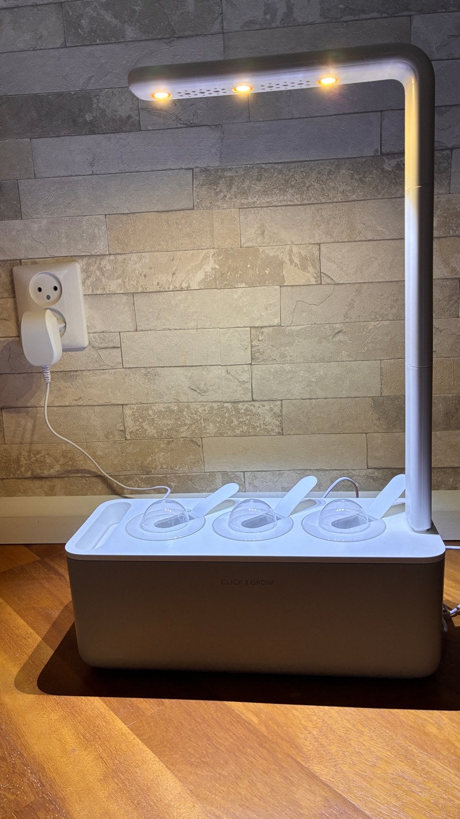 Click & Grow Smart Garden 3 - Slimme Binnenkweekset, Ophalen of Verzenden, Gebruikt, Kweekkast