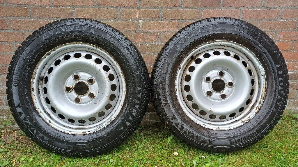 Winterbanden + stalen velg (2x) VW Transporter/California, Ophalen, 16 inch, Banden en Velgen, Winterbanden