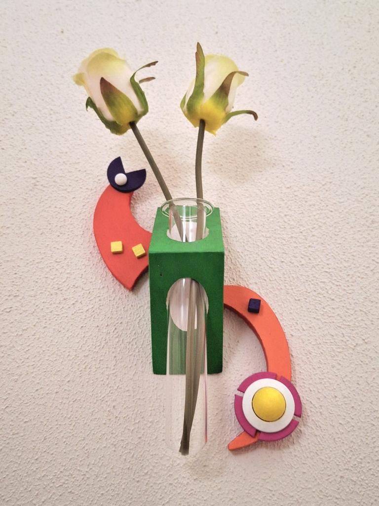Vaasje in houten houder., Overige materialen, Overige kleuren, Nieuw, Ophalen of Verzenden