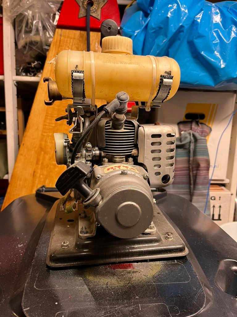 Waterpomp 2-takt benzine te koop aangeboden, Ophalen, Gebruikt, Overige typen, 1400 tot 1800 rpm