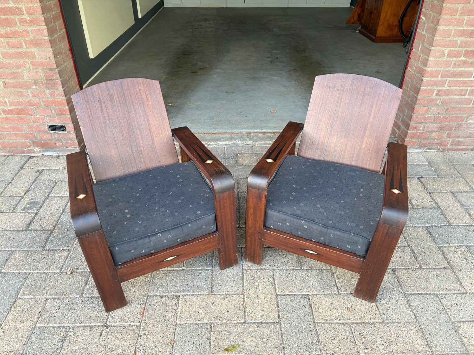 Set van 2 vintage houten fauteuils uit Ghana met inlegwerk, Ophalen of Verzenden